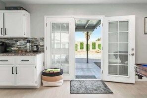 Interior - Pool Paradise - 4BR Stunner w Peaceful Backyard (Henderson)