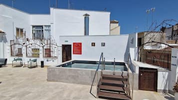 Piscina externa sazonal