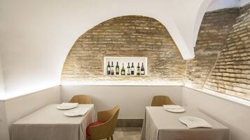 Esmorzar diari d'estil bufet gratuït