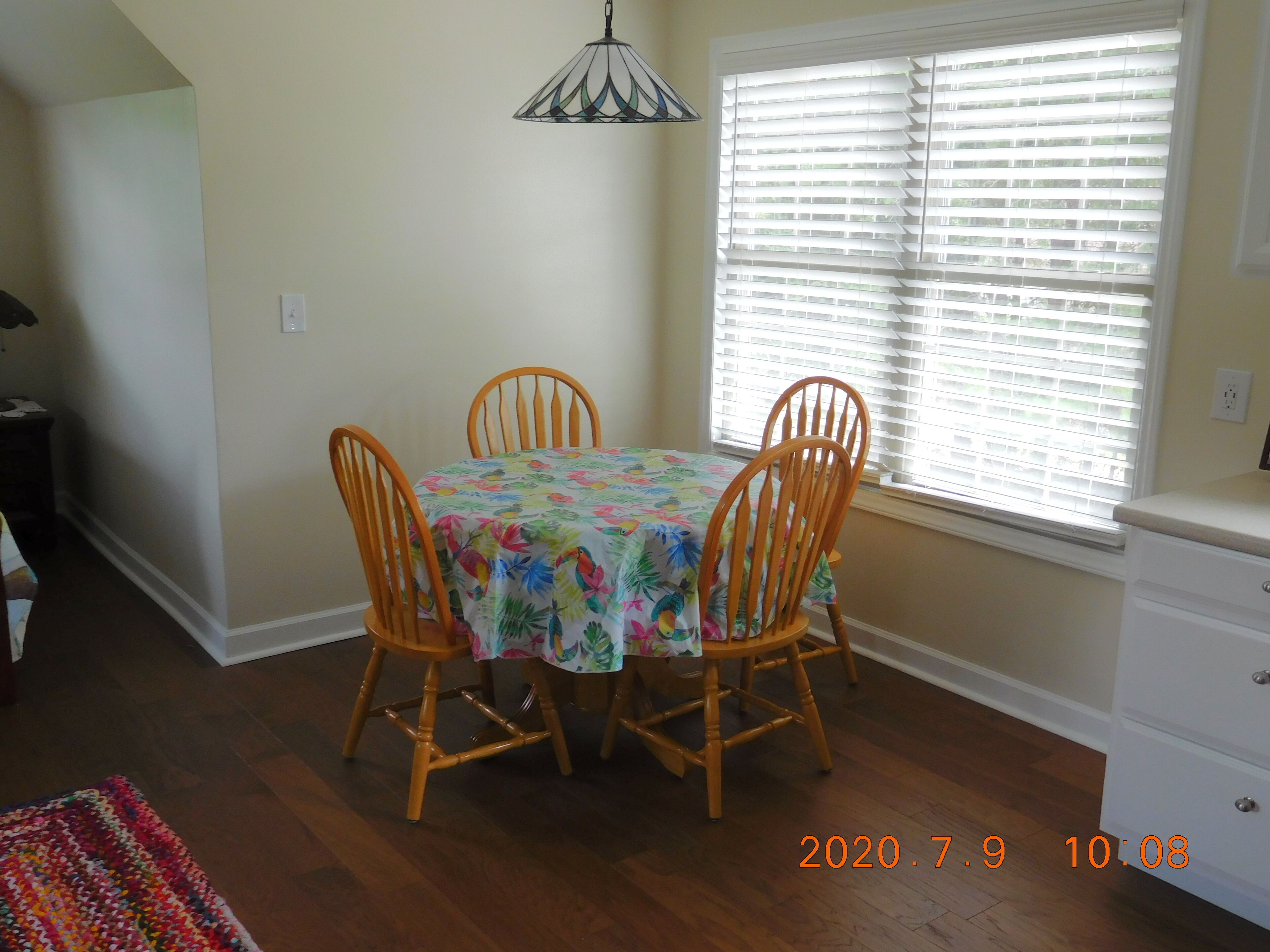 Relax by the lake in private studio apartment.