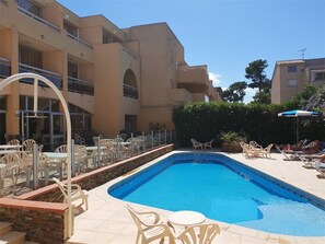 Pool - Air-Conditioned Apartment with Pool, 100m from Beach, Argelès-sur-Mer (Argelès-sur-Mer)