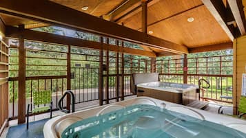 Indoor spa tub
