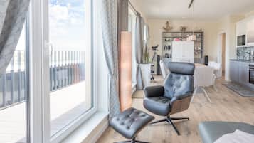 Fernseher, DVD-Player, Stereoanlage