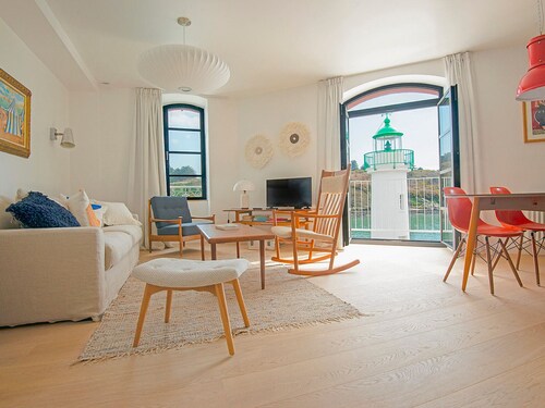 Elegant modern apartment with harbor views in Sauzon