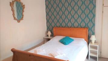 House, Multiple Beds | 3 bedrooms, iron/ironing board, free WiFi, bed sheets