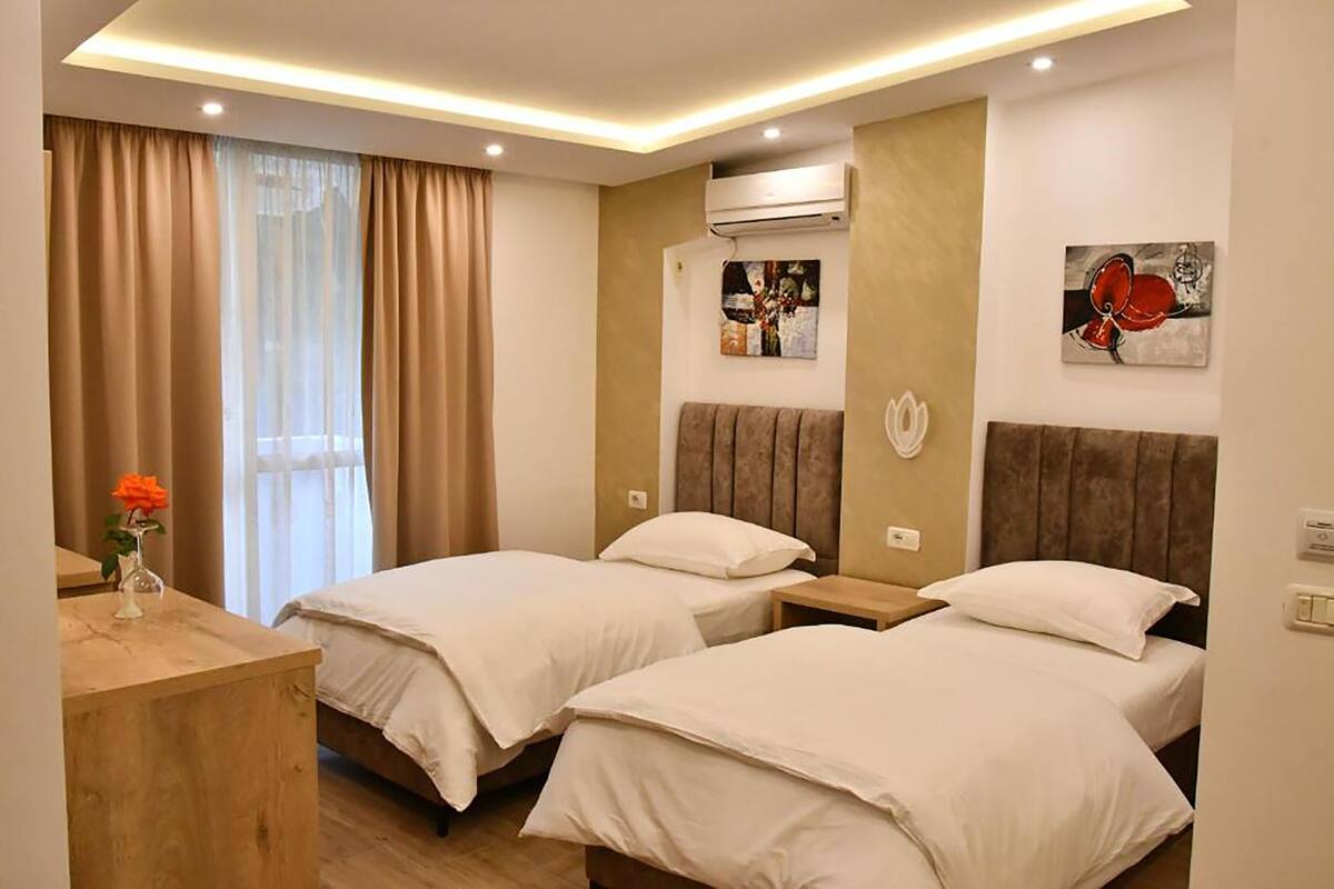 Apartment, 2 Bedrooms, Balcony | Bed sheets