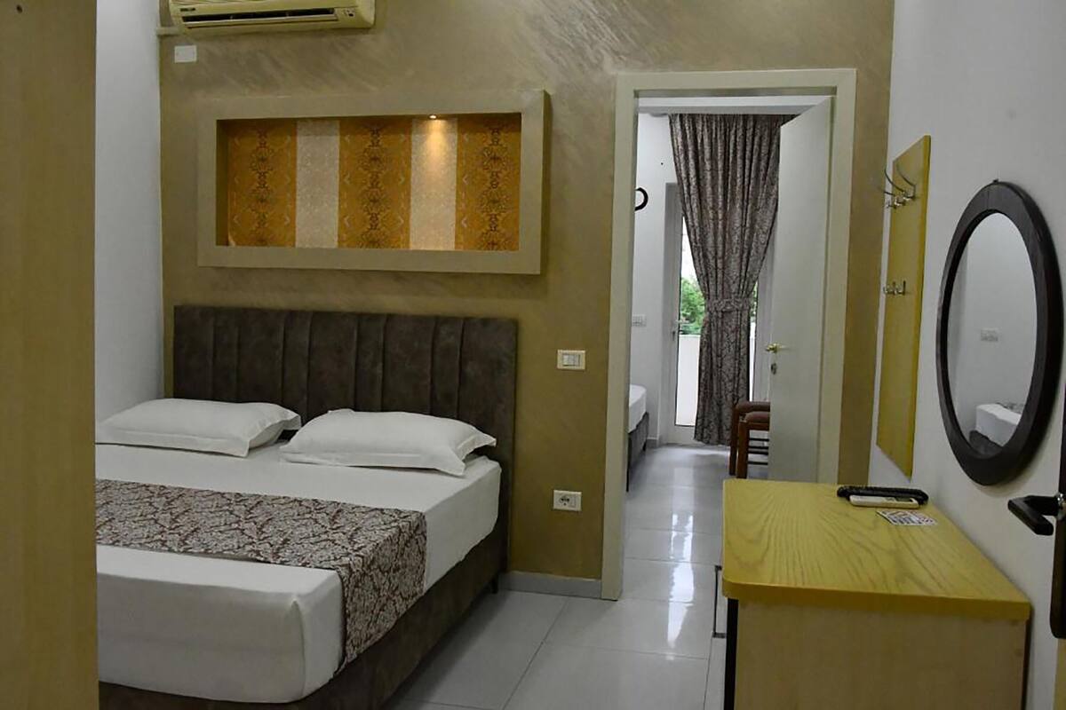 Apartment, Balcony | Bed sheets