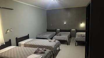 1 bedroom, free WiFi, bed sheets