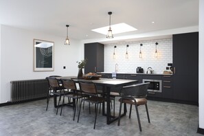 Premium Apartment | Living area | Heated floors - The Brewers Rooms Contemporary Aparthotel (Edinburgh)