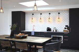 Premium Apart Daire | Özel mutfak | Fırın, bulaşık makinesi, ekmek kızartma makinesi 