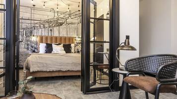 Apartment | 2 bedrooms, desk, laptop workspace, free WiFi