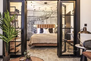 Apartment | Desk, laptop workspace, soundproofing, free WiFi - The Brewers Rooms Contemporary Aparthotel (Edinburgh)