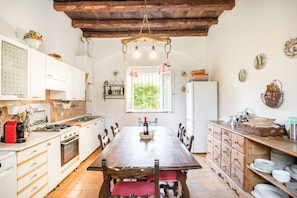 Fridge, microwave, oven, stovetop - Bright APT surrounded by greenery with parking! (Villa Guardia)