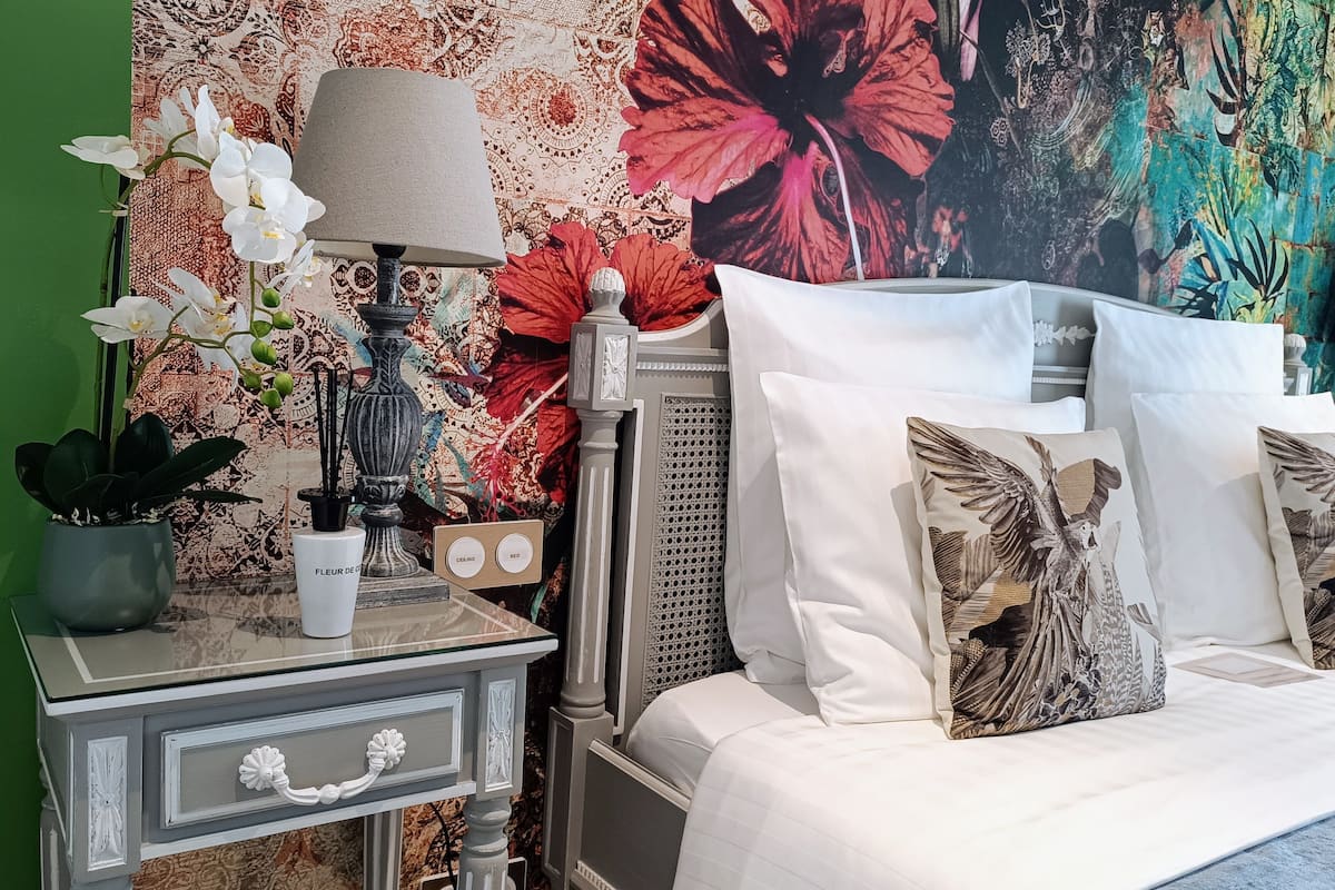 Chambre Double Deluxe Nice, vue jardin, en bord de piscine | Sábanas de algodón egipcio y ropa de cama de alta calidad