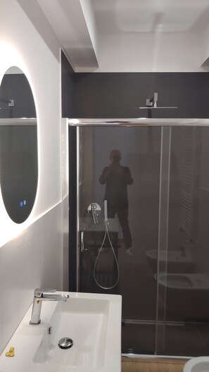 Badekar, bidet