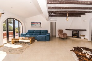 تلفزيون ذكي