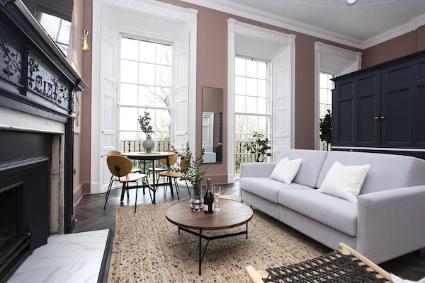 Classic Studio | Living area | TV