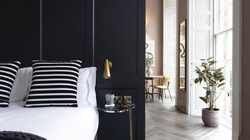 Estudio clásico | Área de sala de estar | Televisión