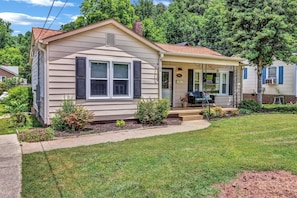 Exterior - Quaint Mill Cottage in Marion (Marion)