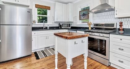 Quaint Mill Cottage in Marion