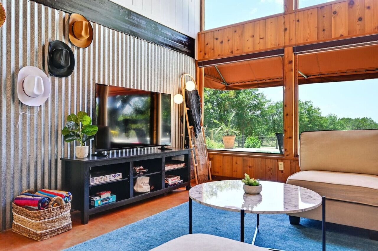 Smart TV, fireplace, table tennis, books