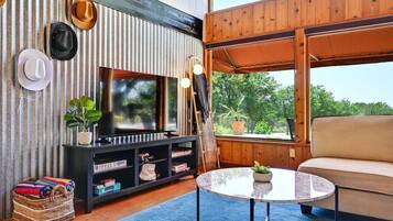 Smart TV, fireplace, table tennis, books