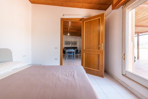 1 quarto, ferros/tábuas de passar roupa, Wi-Fi de cortesia