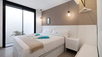 4 makuuhuonetta, silitysrauta/-lauta, ilmainen Wi-Fi, vuodevaatteet