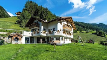 Esterni