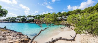 Villa "Casa Fiol" with shared Pool & Wi-Fi