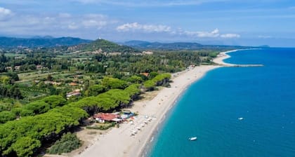 Haustierfreundliches Ferienhaus Vista Mare mit Meerblick, Garten und WLAN