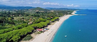 Pet-Friendly Holiday Home Vista Mare with Sea View, Garden & Wi-Fi