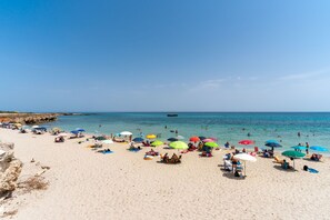Beach - Holiday Apartment Amare 1 close to the Beach with Covered Terrace & Garden (Torre Specchia Ruggeri)