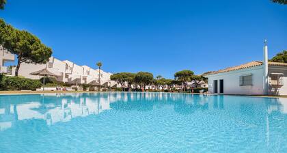 Apartment 'Maria Del Mar Sea' with Shared Pool, Wi-Fi and Air Conditioning