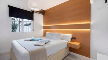 2 bedrooms, iron/ironing board, free WiFi, bed sheets