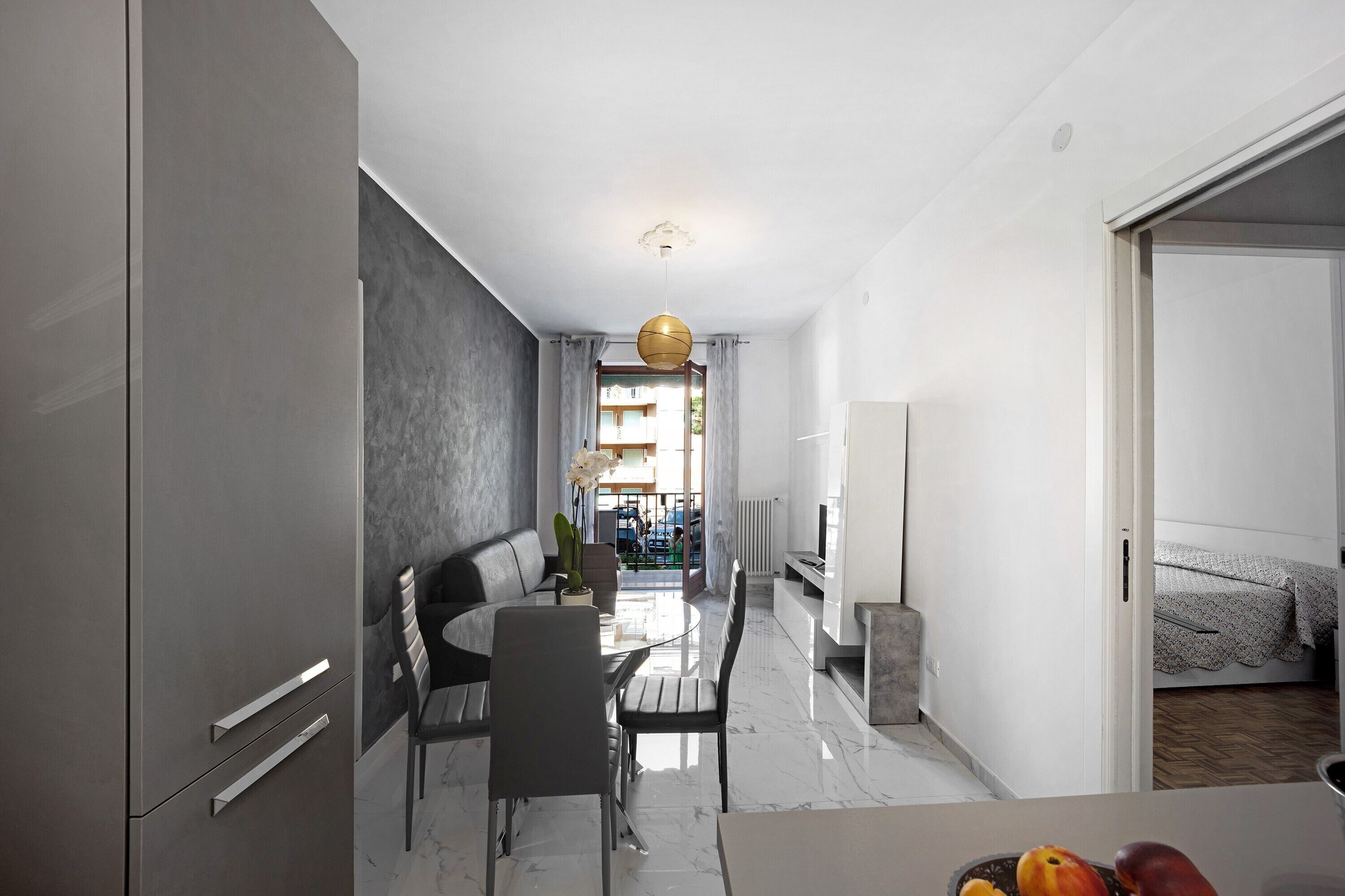 1 slaapkamer, een strijkplank/strijkijzer, wifi, beddengoed