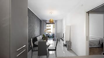 1 habitación, tabla de planchar con plancha, wifi y ropa de cama