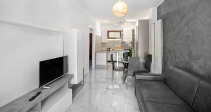 Apartment Casa Grigio Perla with Balcony