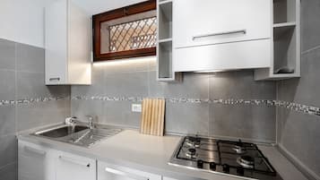 Refrigerador, horno, placa de cocina, lavavajillas