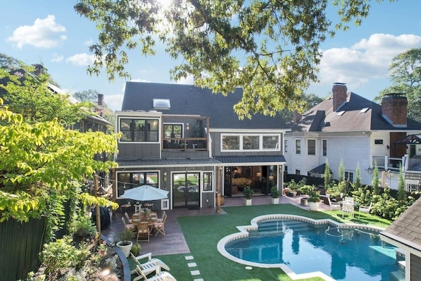 Outdoor pool, a heated pool