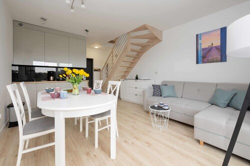 Spacious Apartment | 3 Bedrooms, Terrace, 300 m to the Beach