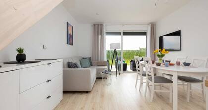 Spacious Apartment | 3 Bedrooms, Terrace, 300 m to the Beach
