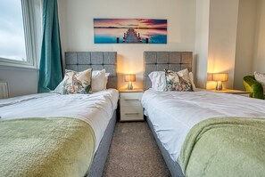 標準獨棟房屋 | 3 間臥室、筆電工作空間、免費無線上網、床單