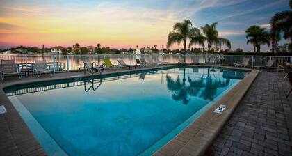 Suuri, kauniisti kalustettu huoneisto uskomattoman näkymät.