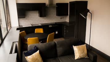 Apartment | Iron/ironing board, free WiFi, bed sheets