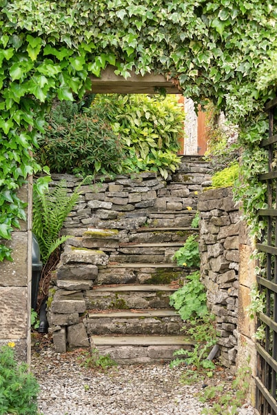Luxurious Old Chapel Close to Countryside Walks