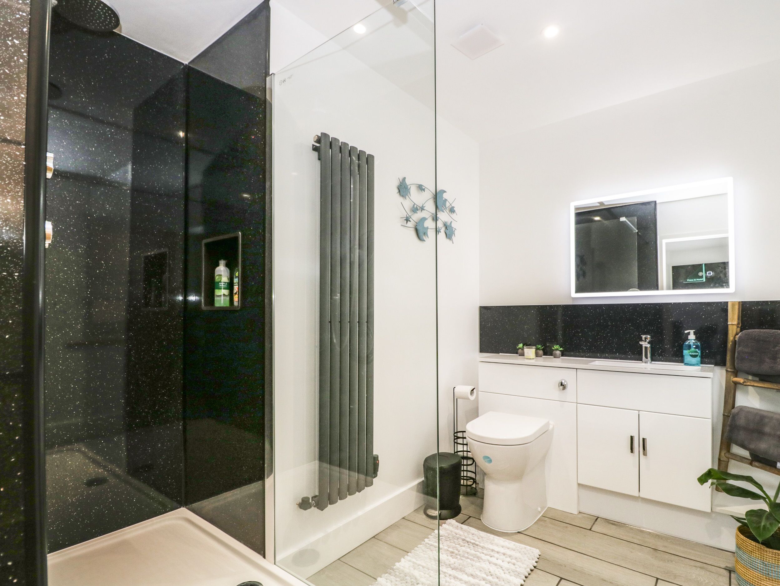Cottage | Bathroom | Shower