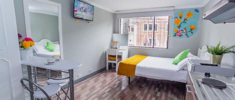 1 bedroom, in-room safe, desk, iron/ironing board