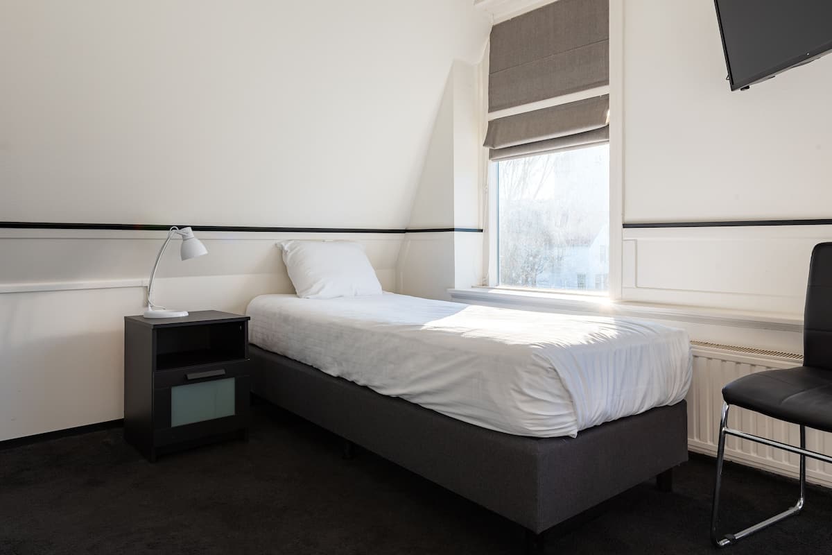 Comfort Triple Room | Free WiFi, bed sheets