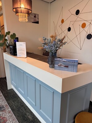 Reception - Stad & Strandhotel Elisabeth (Vlissingen)